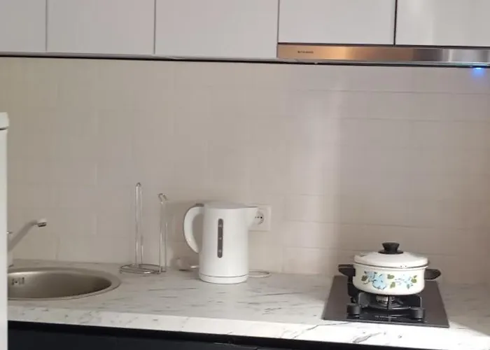 A Cosy Near The Border Daire *